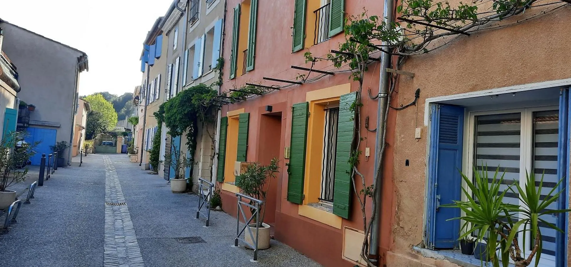Au Pied De La Sainte Victoire Apartment Puyloubier