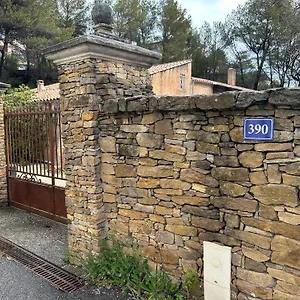 Maison Au Pied De La Sainte Victoire Hébergement de vacances